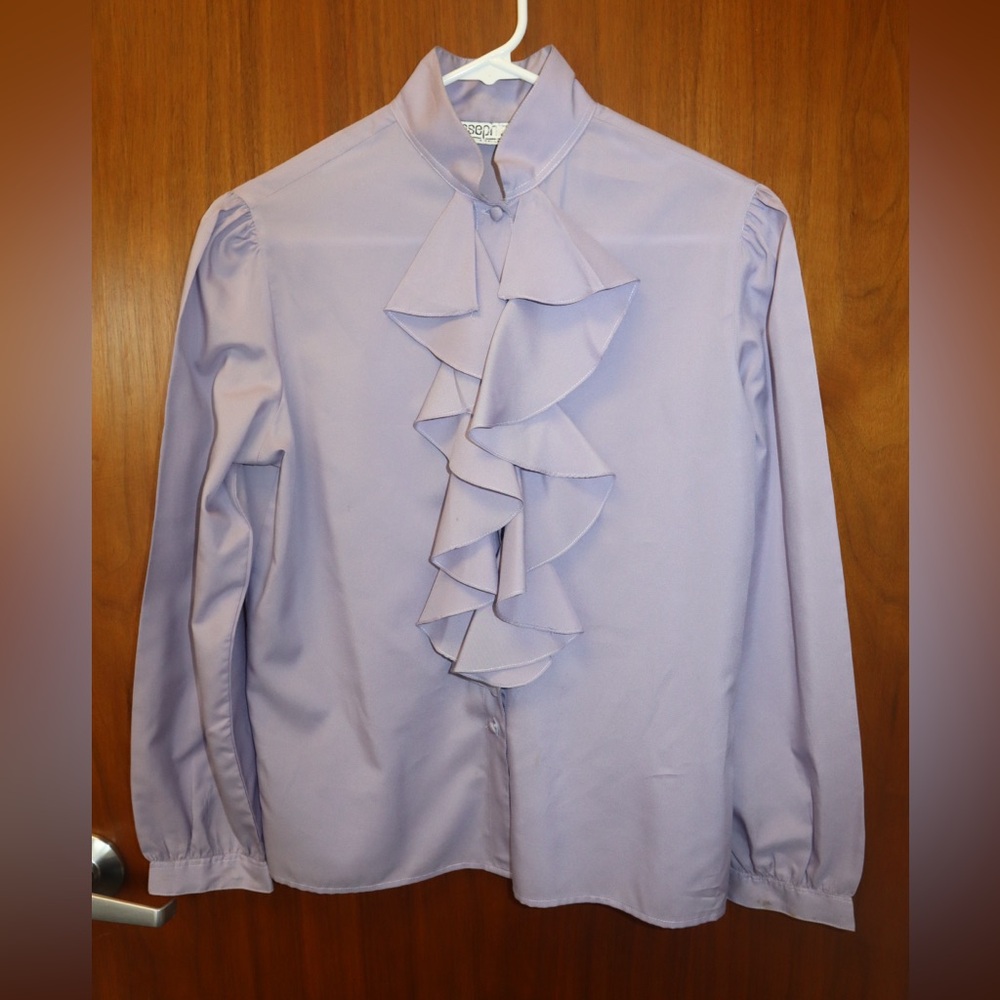 Vintage Chic Lilac Ruffle Blouse